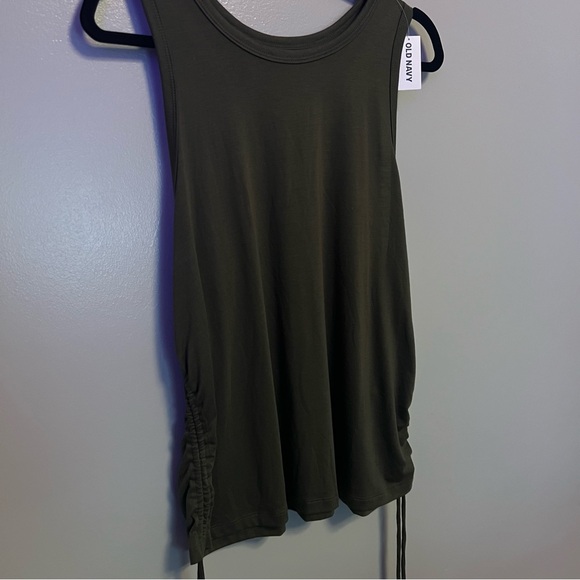 Side Cinch Tank Top - Picture 2 of 5